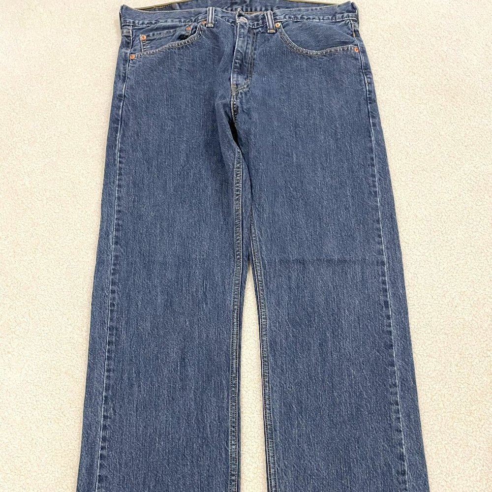 LEVI’S • 505 straight leg dark Wash jeans 34x32